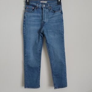 Levi's Wedgie Straight Ankle